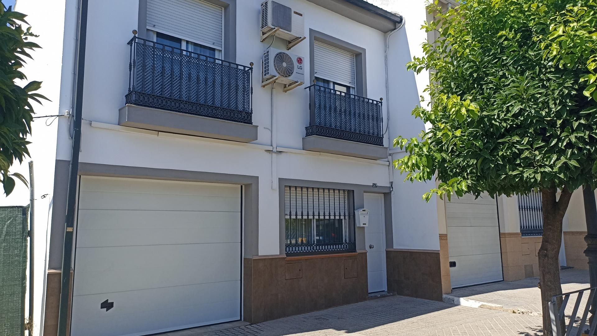 Single-family semi-detached for sale in  ALCALDE MANUEL ALBA
