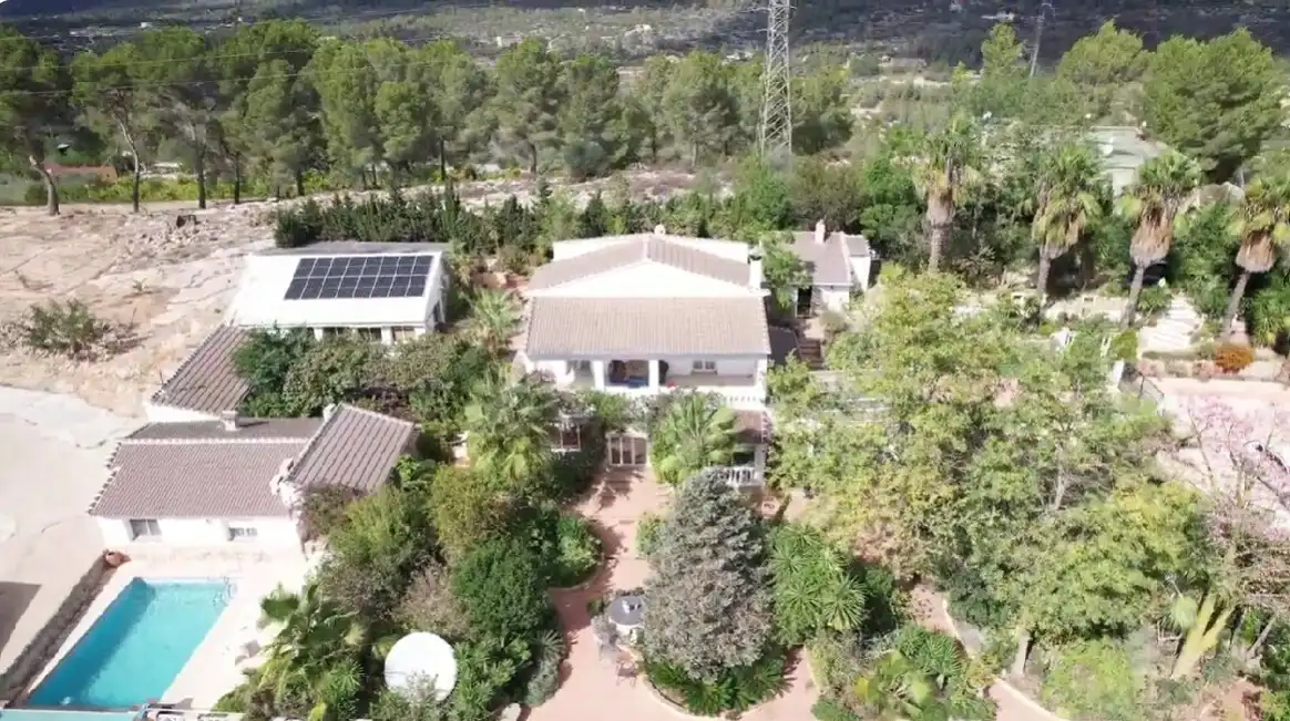 Vista exterior de Casa o chalet en venta en Benigànim con Piscina