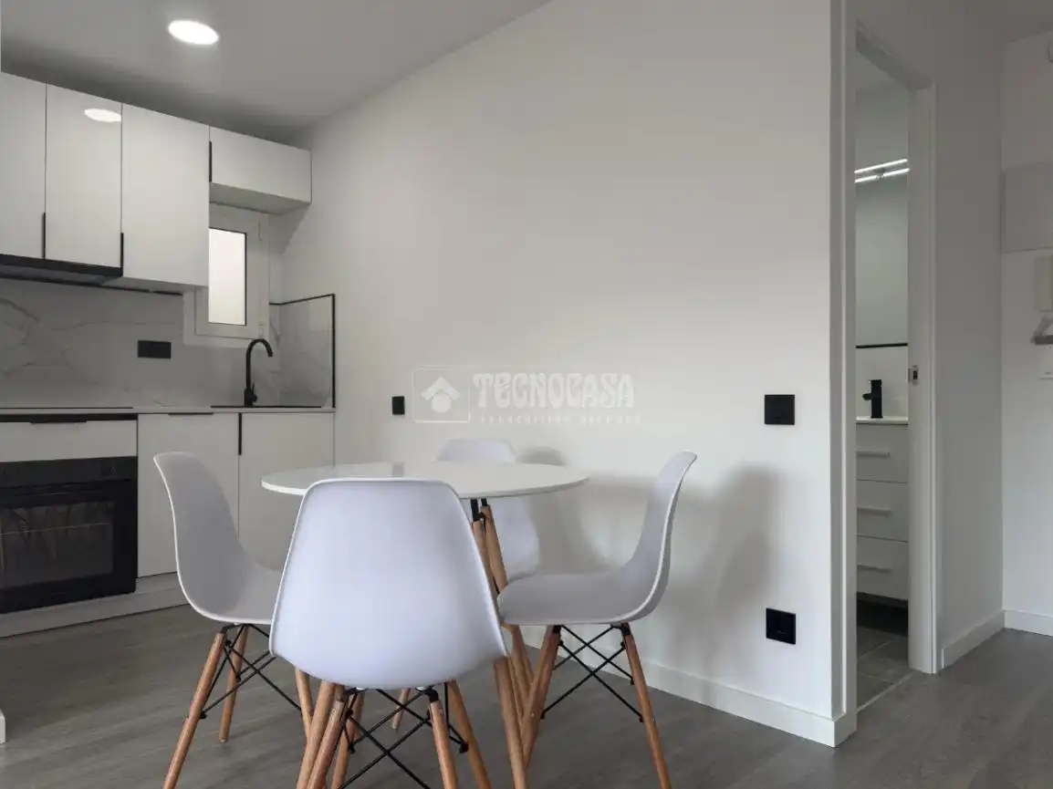 Comedor de Piso en venta en Barcelona con Aire acondicionado y Balcón