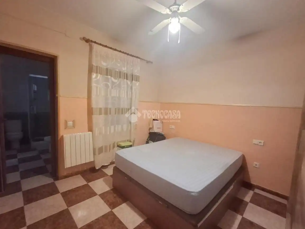 Habitación de Casa adosada en venta en Vilches con Aire acondicionado