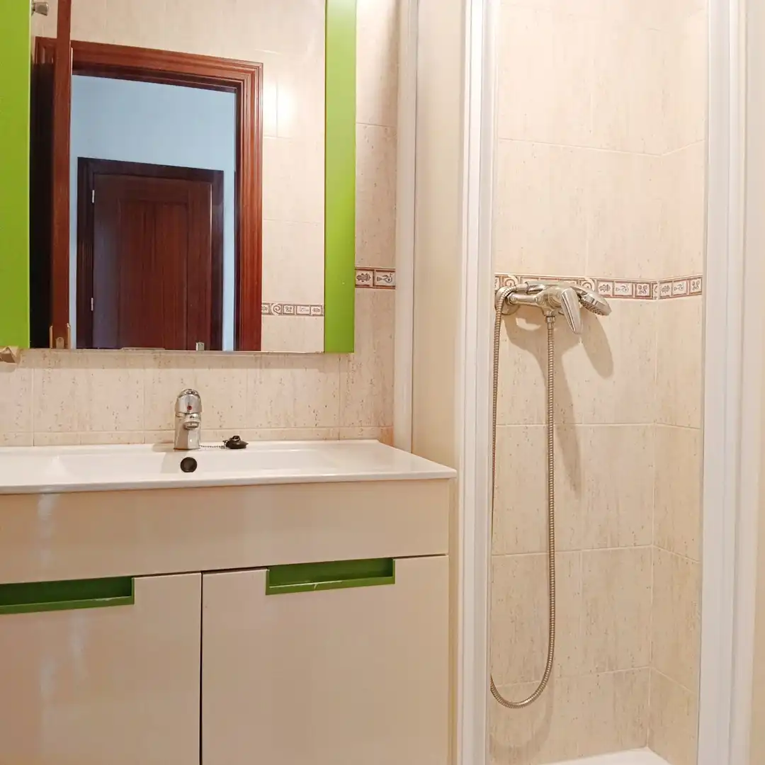 Baño de Dúplex en venta en Coria del Río con Aire acondicionado, Calefacción y Trastero