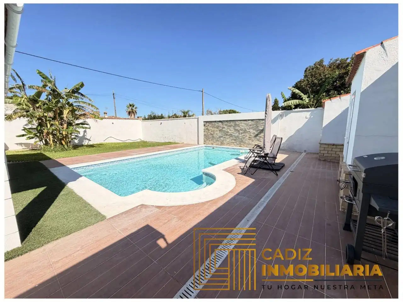Piscina de Finca rústica en venda en Chiclana de la Frontera amb Aire condicionat, Jardí privat i Terrassa