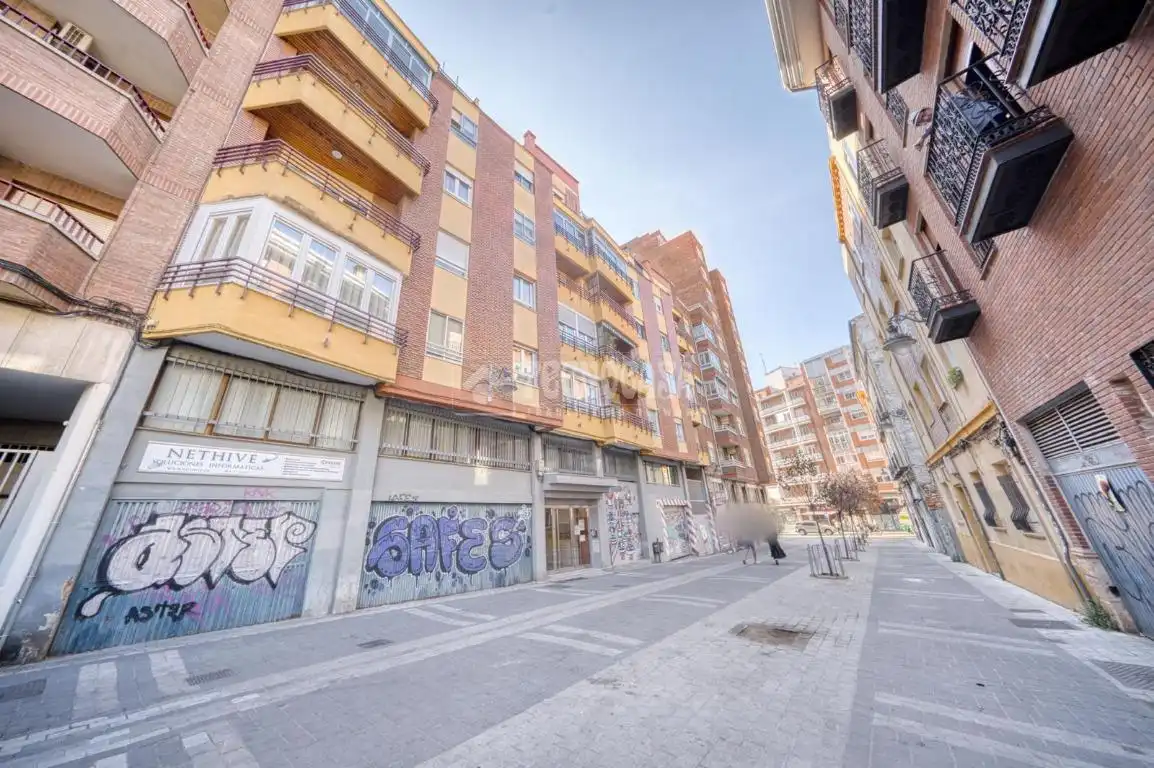 Vista exterior de Piso en venta en Valladolid con Terraza