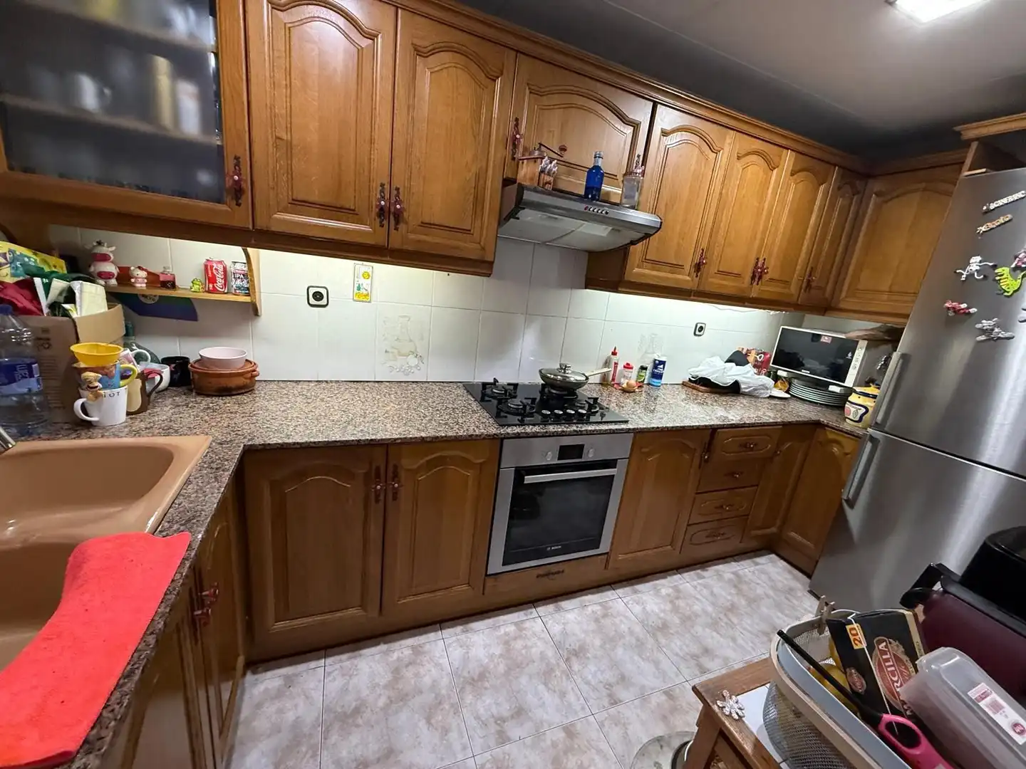 Küche von Wohnung zum Verkauf in Santa Coloma de Gramenet mit Klimaanlage, Heizung und Terrasse