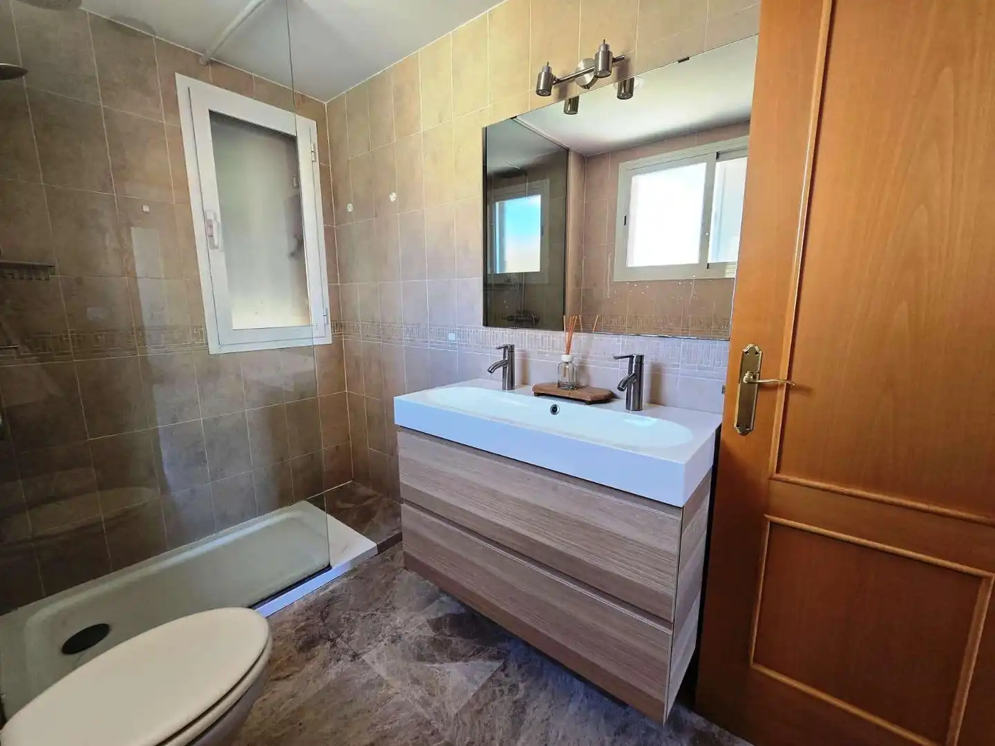 Bathroom of Detached homes for sale in Castilleja de la Cuesta  with Air Conditioner, Terrace and Storage room