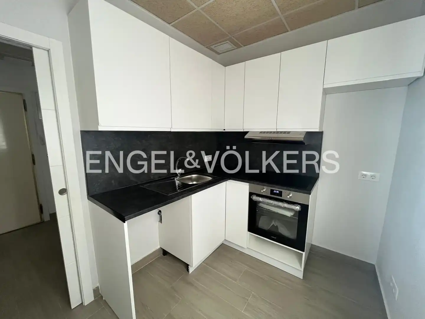 Piso con ascensor en venta en Barajas, imagen 2