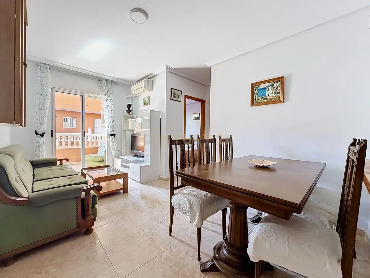 Flat with terrace for sale in Calle San Emigdio, Torrevieja, Spain 8, imagen 2