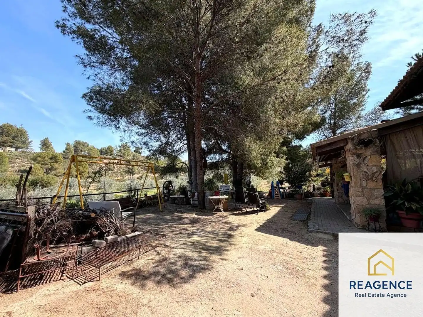 Garden of Country homes for sale in Flix, Tarragona