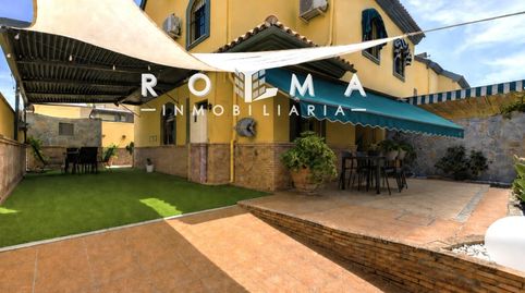 Foto 5 de Casa adosada en venta en Avenida de Europa, Montequinto