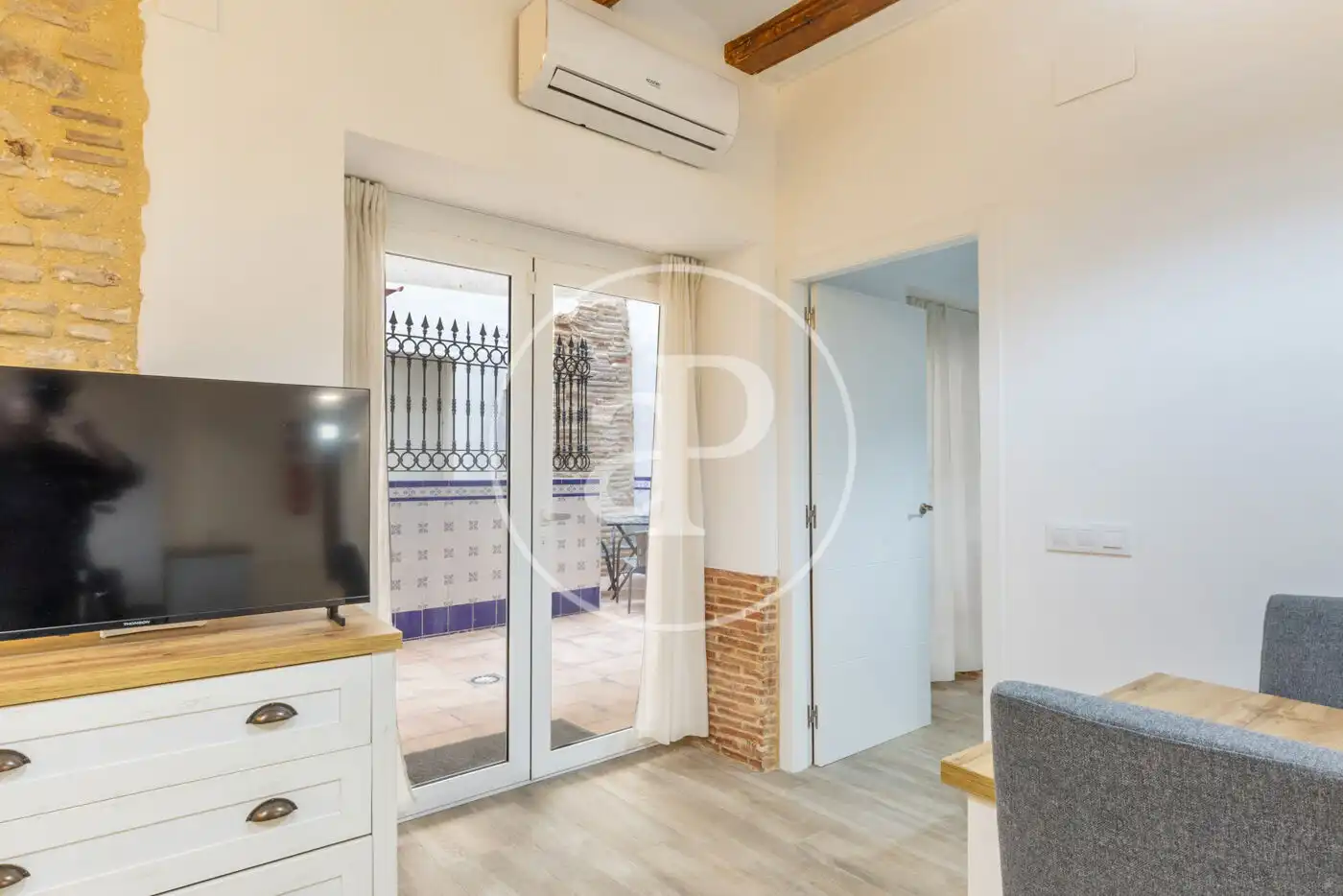 Wohnung zur Miete in  Valencia Capital mit Klimaanlage, Heizung und Terrasse