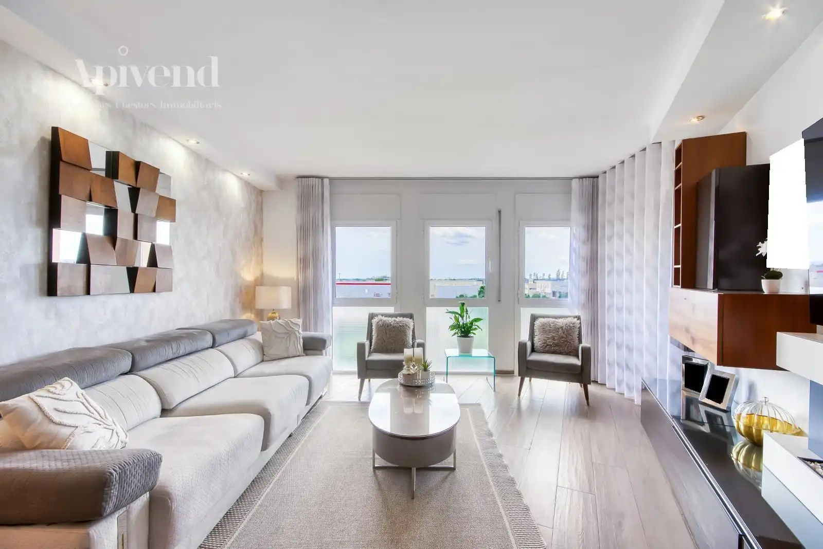 Living room of Flat for sale in Figueres  with Air Conditioner and Terrace