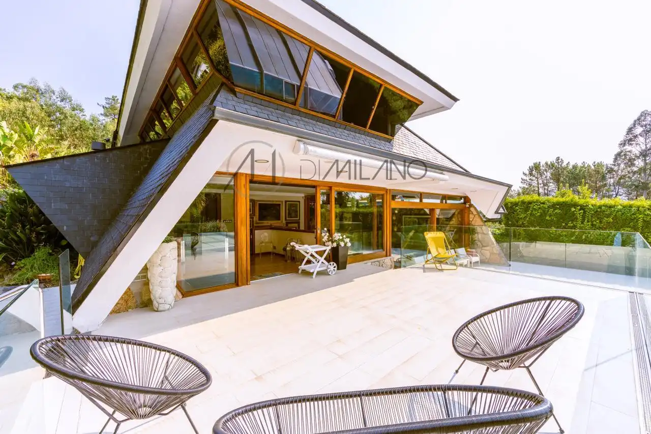 Villa con piscina in vendita a Carretera Redondela-Cabral