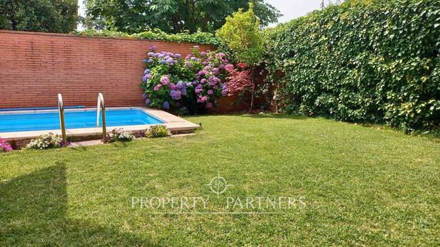 Casa adosada en Venta en Calle de Manuel Marañón en Colina