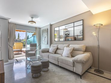 Wohnung mit Balkon zum Verkauf in Río Real - Los Monteros