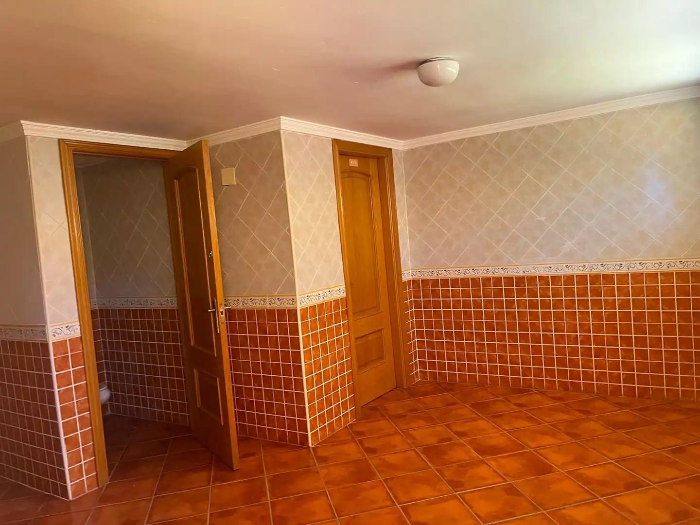 Badezimmer von Wohnung zur Miete in Benalmádena mit Klimaanlage, Heizung und Möbliert