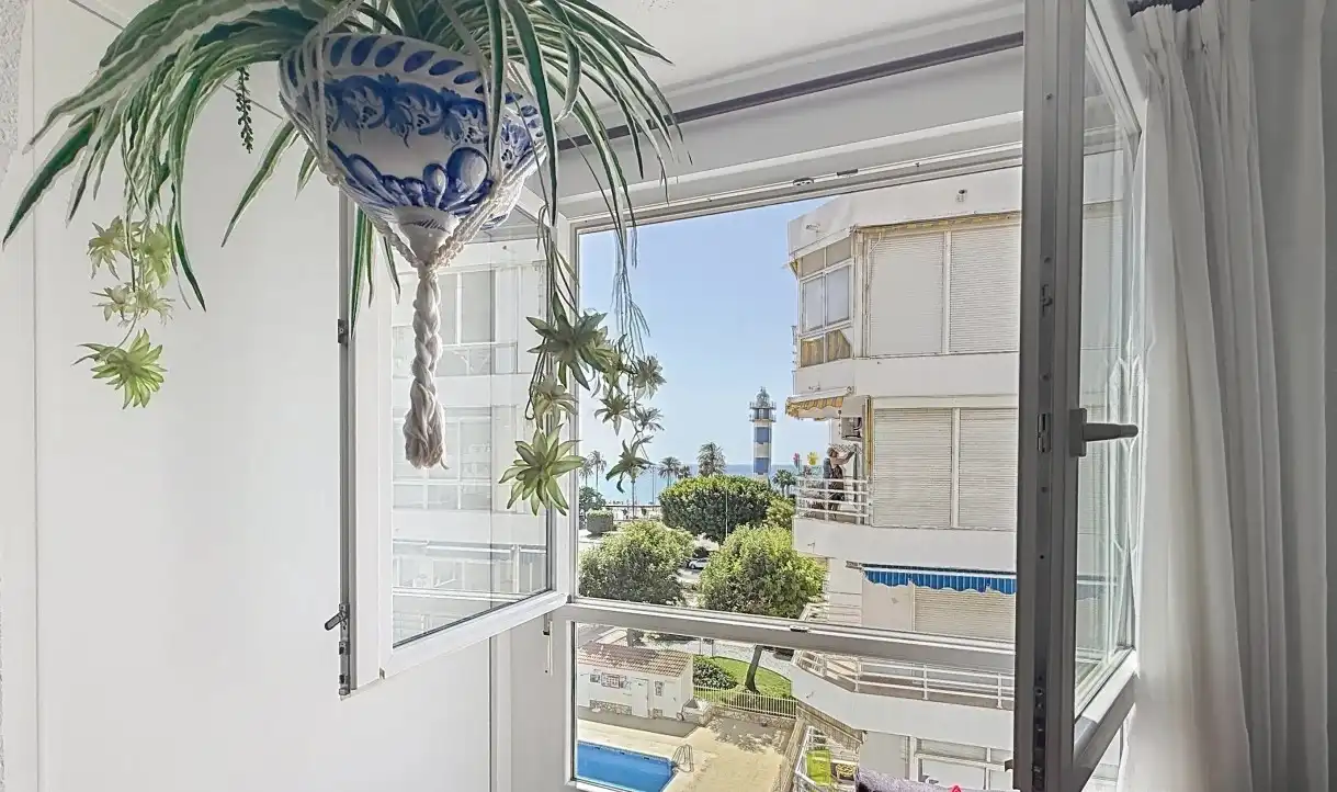 Wohnung mit Pool zum Verkauf in Paseo Marítimo de Poniente 29