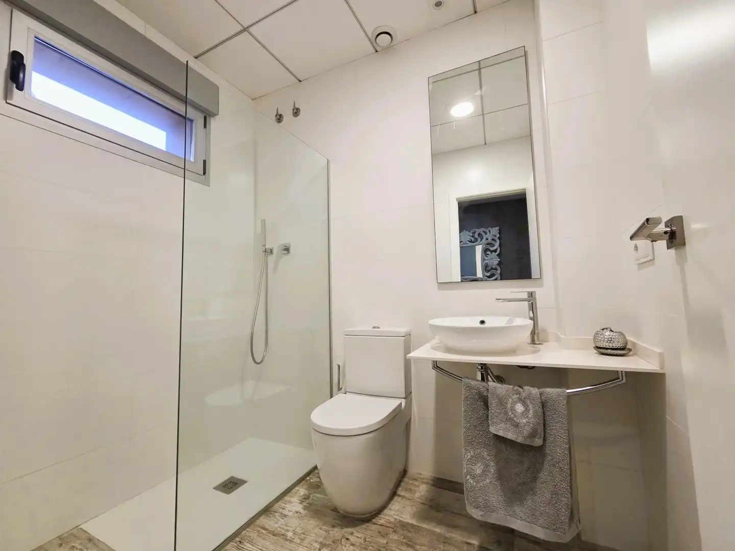 Bany de Casa o xalet de lloguer en Sueca amb Aire condicionat, Terrassa i Moblat