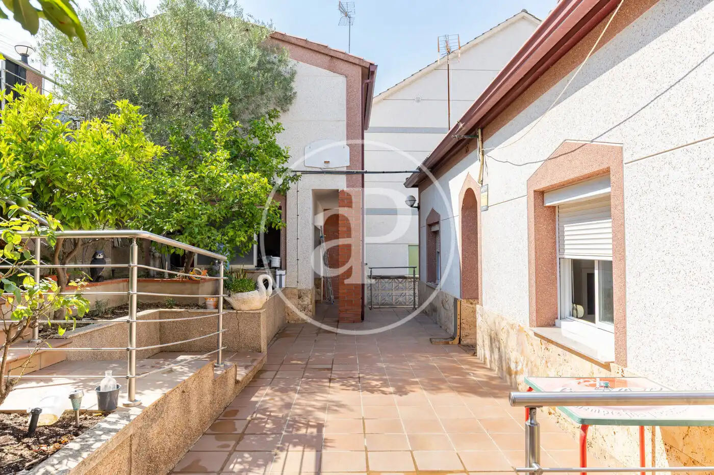 Exterior view of Flat for sale in Rubí  with Air Conditioner, Heating and Private garden