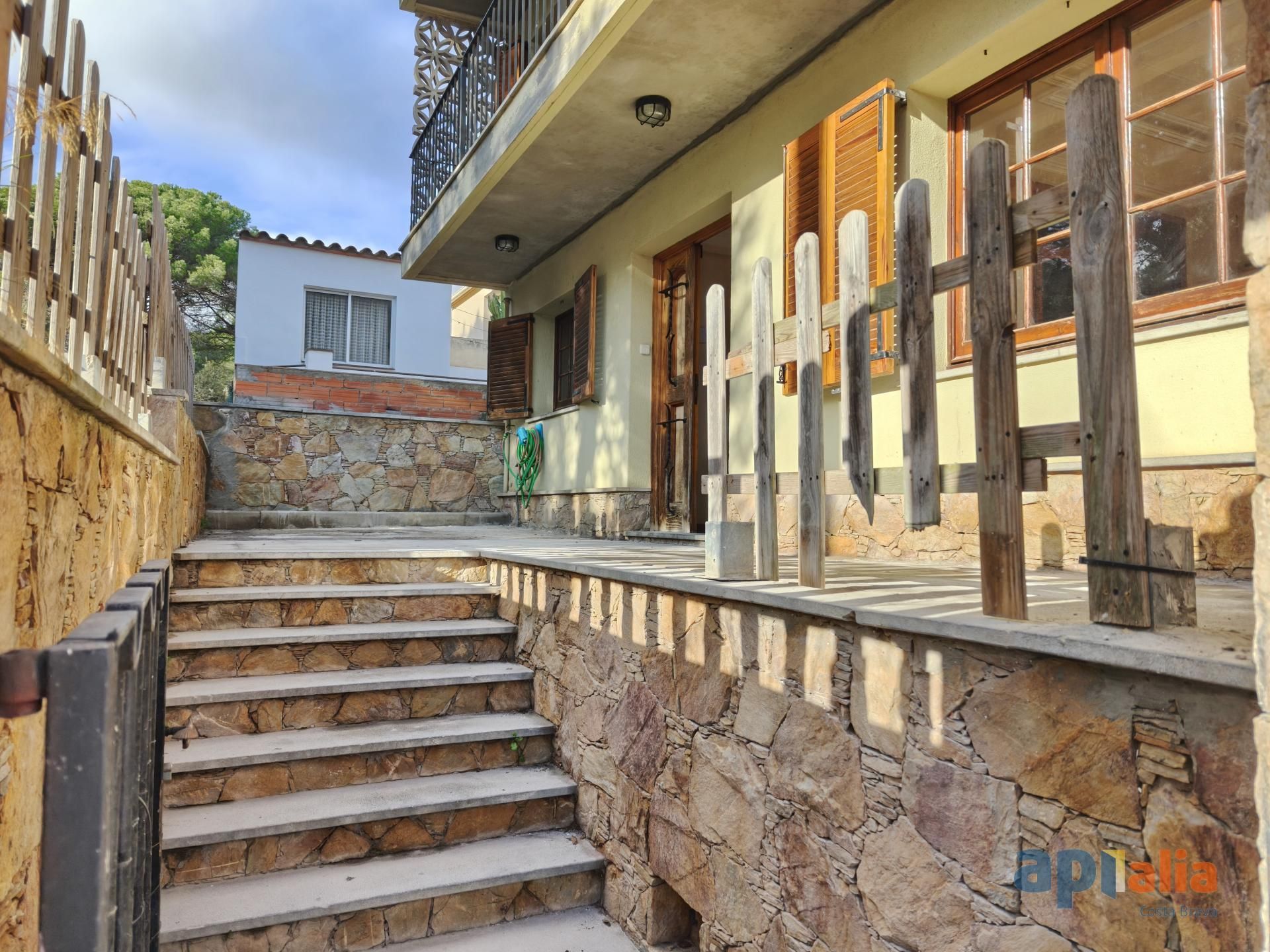 Exterior view of Single-family semi-detached for sale in Calonge i Sant Antoni  with Terrace