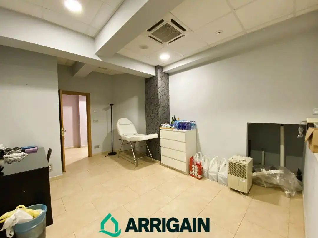 Local comercial en alquiler en Iparragirre Kalea, imagen 9