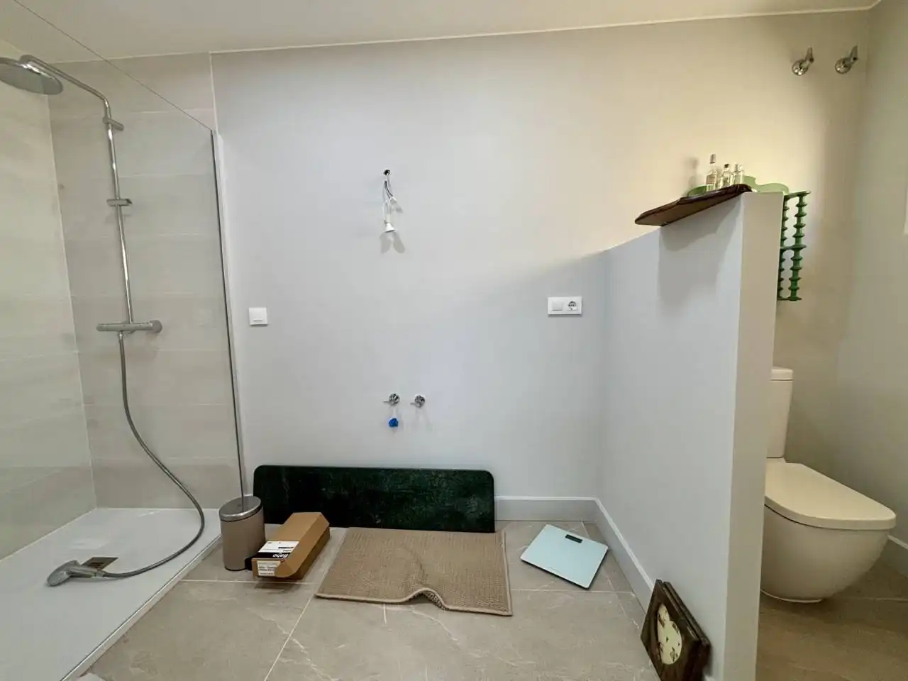 Baño de Piso de alquiler en Sant Feliu de Guíxols con Terraza y Amueblado