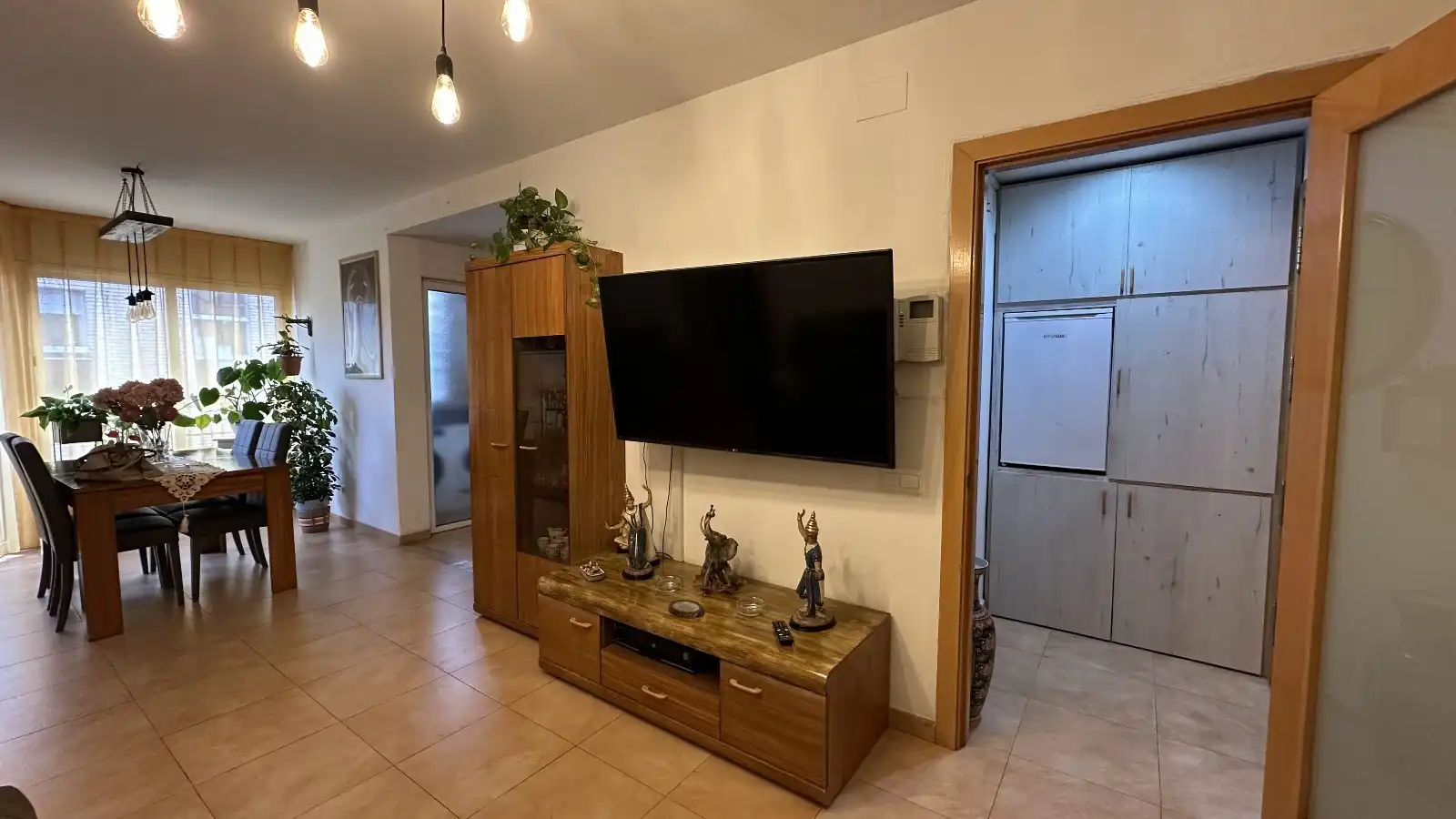 Piso con terraza en venta en Carrer de Montserrat Roig, imagen 9