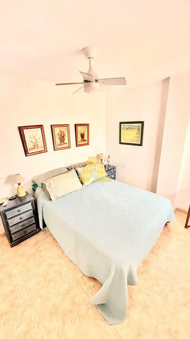 Schlafzimmer von Wohnungen zum Verkauf in La Manga del Mar Menor mit Klimaanlage, Heizung und Terrasse