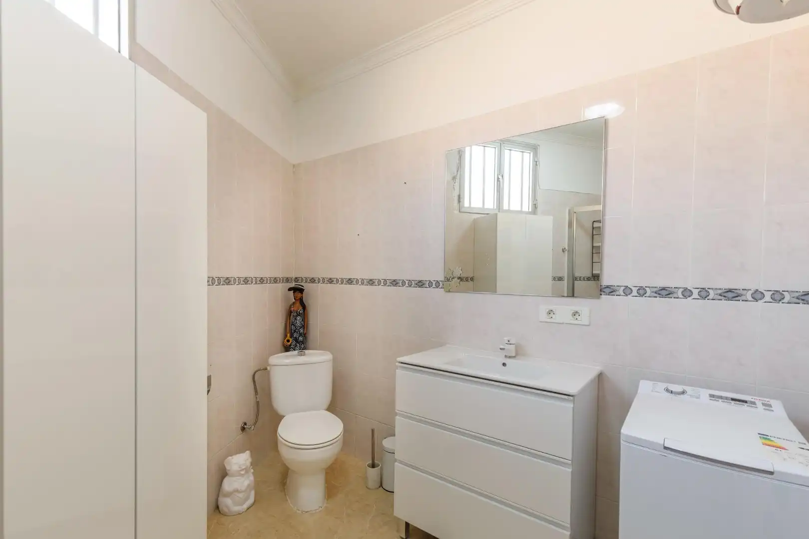 Bany de Casa o xalet en venda en San Bartolomé de Tirajana amb Calefacció, Terrassa i Moblat