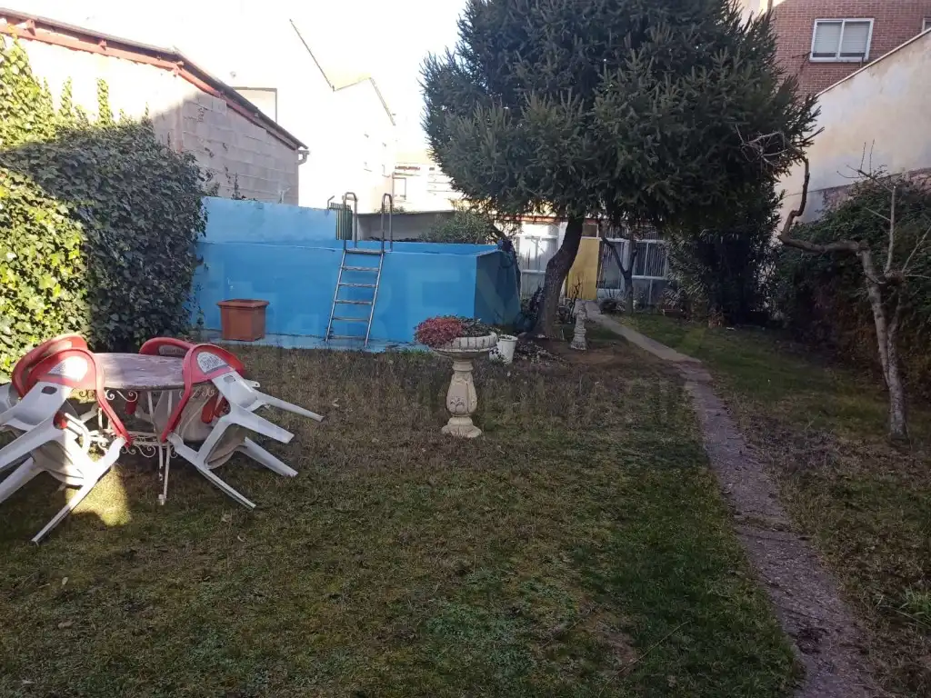 Garden of Houses for sale in Baños de Río Tobía  with Private garden, Swimming Pool and Balcony
