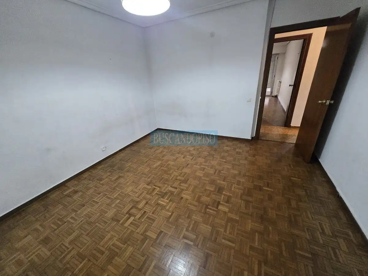 Wohnung zum Verkauf in  Logroño mit Heizung und Terrasse