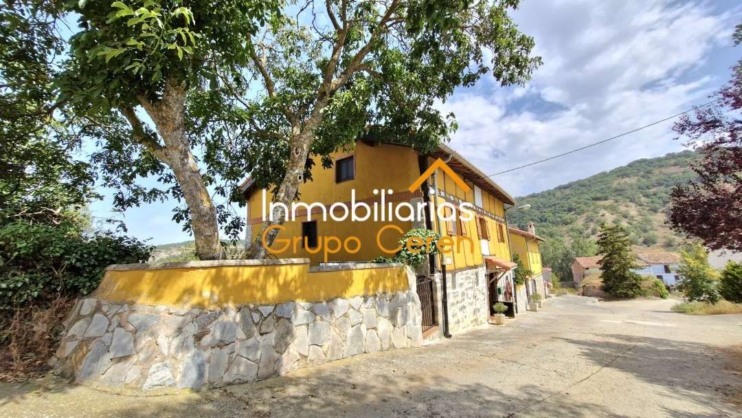 Vista exterior de Casa o xalet en venda en Redecilla del Campo amb Calefacció, Jardí privat i Traster