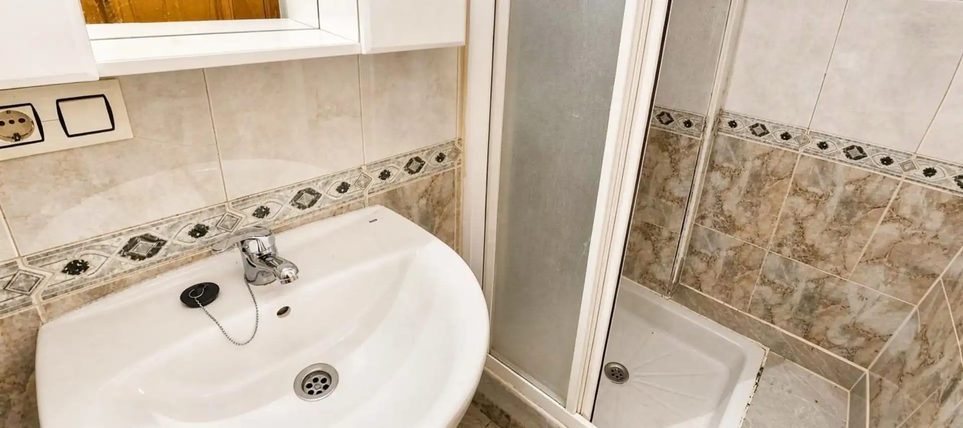 Bathroom of Houses for sale in Losar de la Vera  with Air Conditioner, Terrace and Furnished
