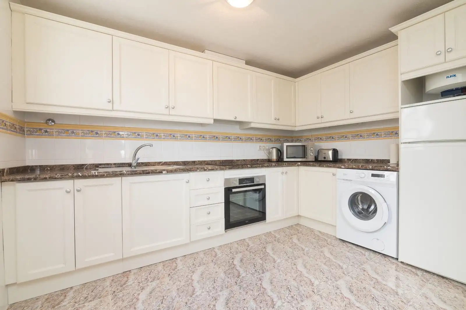 Küche von Wohnung zur Miete in Orihuela mit Klimaanlage, Heizung und Terrasse