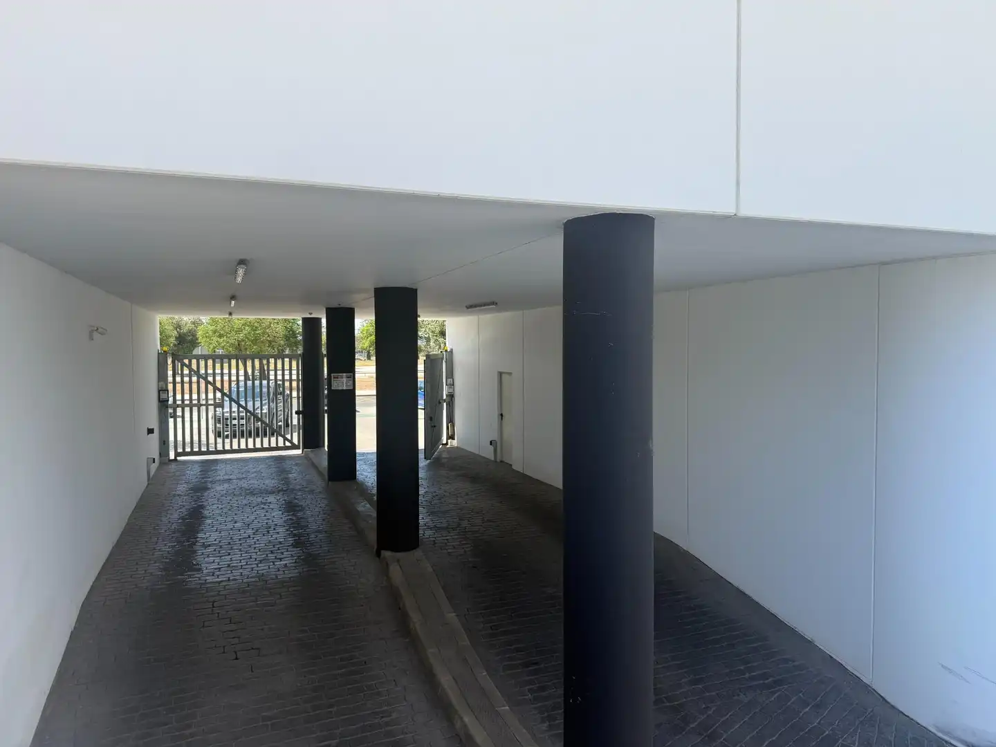 Parkplatz von Wohnung zur Miete in Sevilla mit Klimaanlage