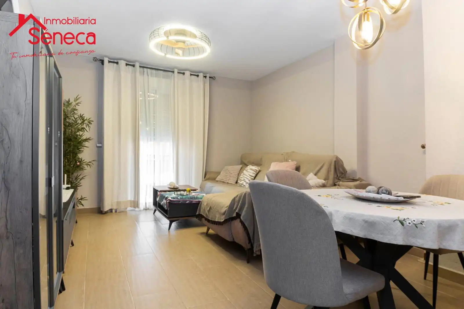 Living room of Flat for sale in Córdoba  with Air Conditioner, Heating and Terrace