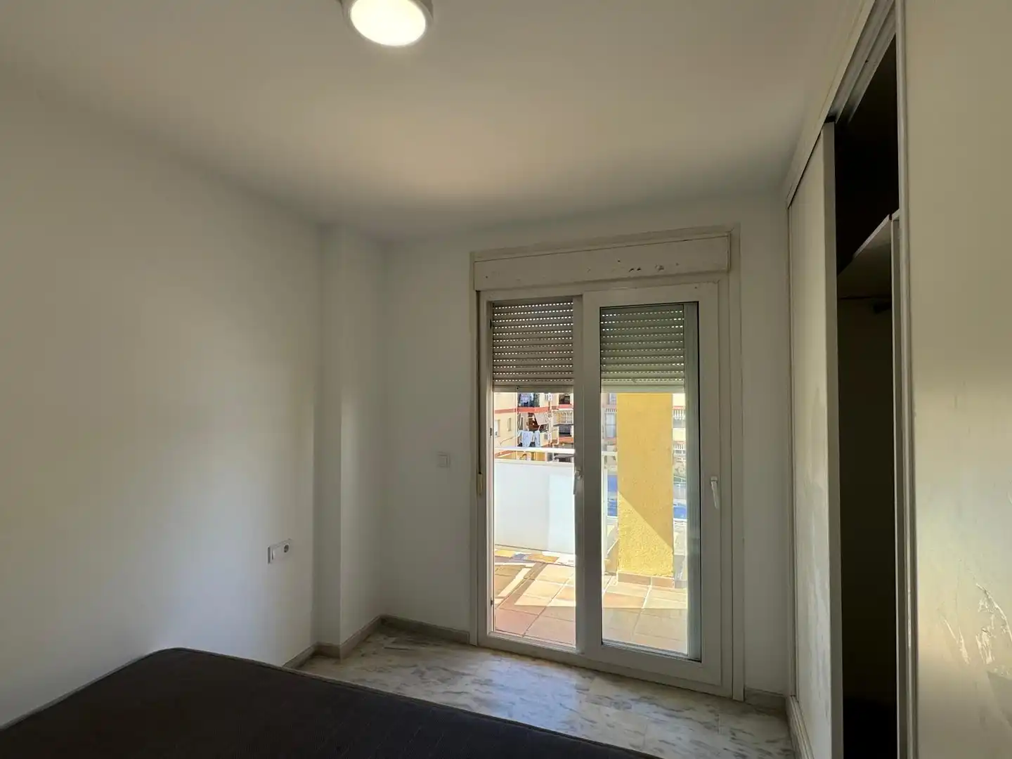 Dormitori de Apartament en venda en Rincón de la Victoria amb Jardí privat, Terrassa i Traster
