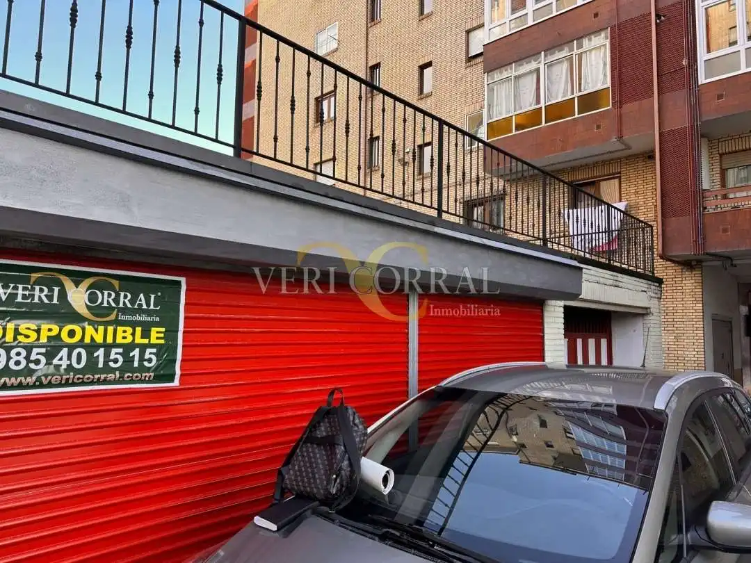 Local comercial en venda a Calle Favila 1, imagen 5