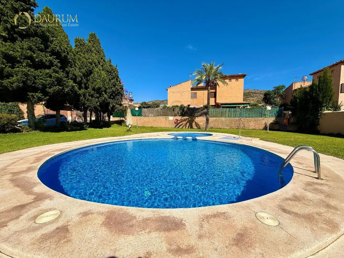 Piscina de Casa adosada en venda en Benidorm amb Aire condicionat, Calefacció i Terrassa