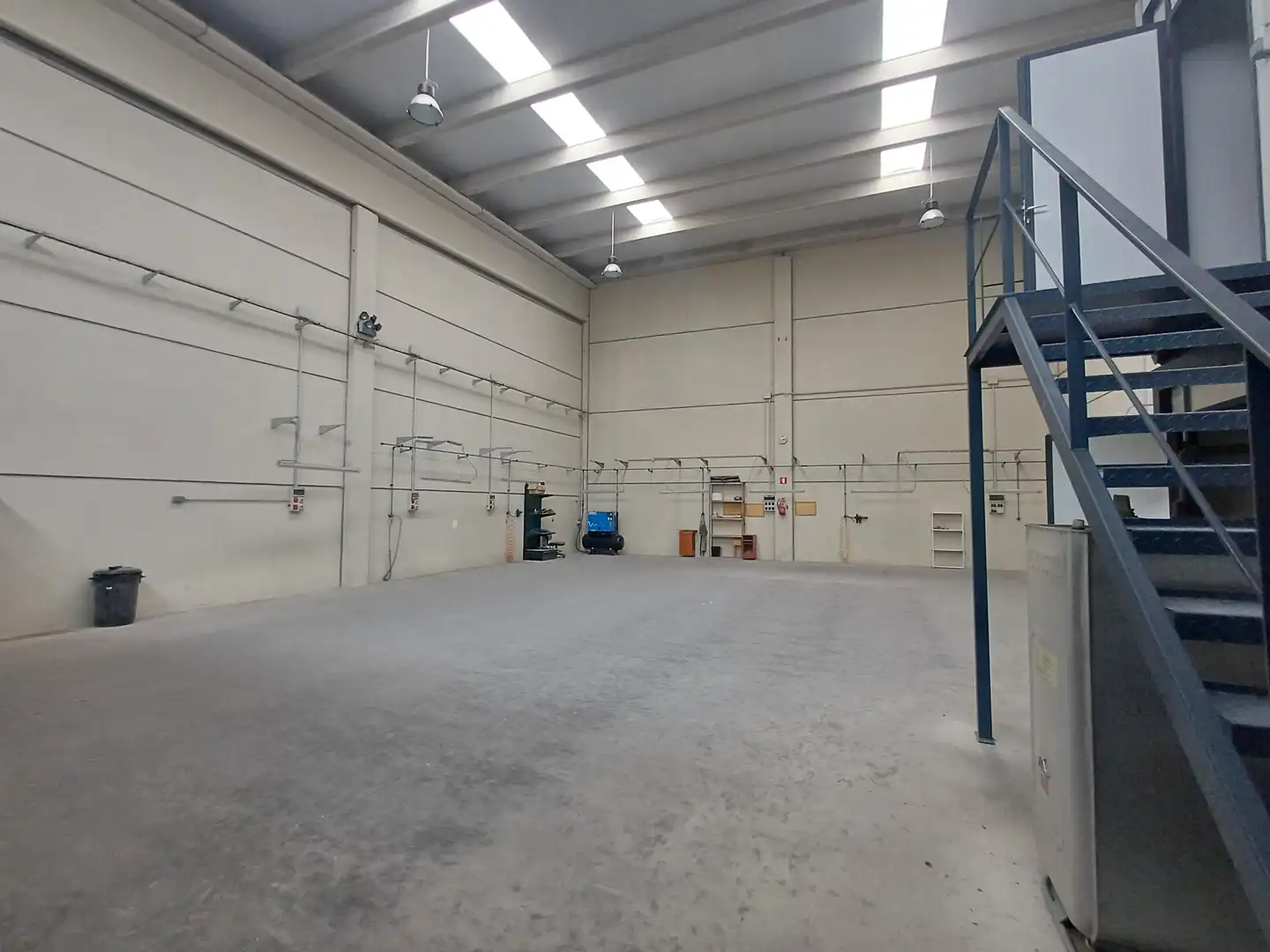 Industrial buildings for sale in Iruña Oka / Iruña de Oca  with Heating and Alarm