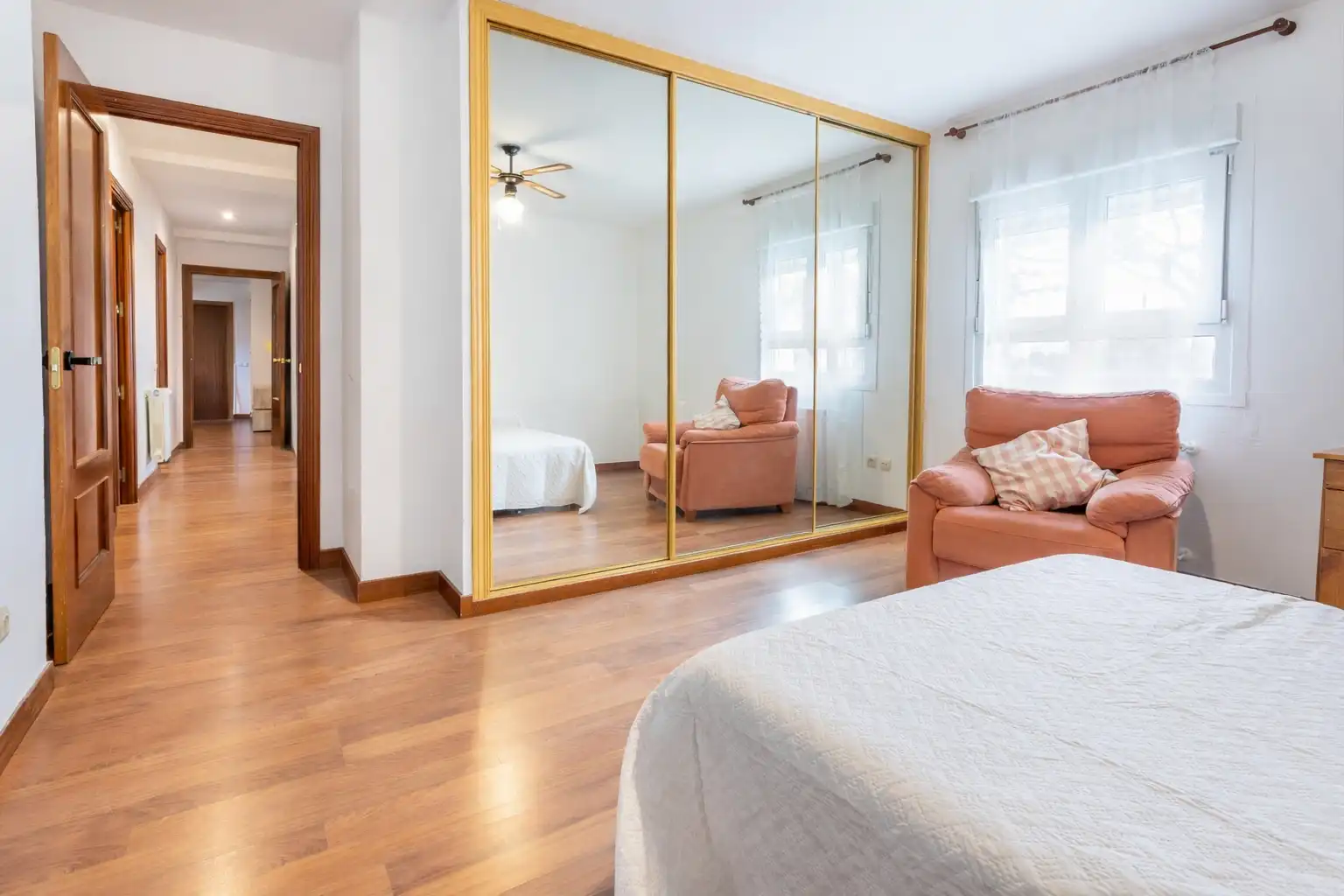 Bedroom of Houses for sale in Villanueva de la Cañada  with Air Conditioner, Heating and Private garden