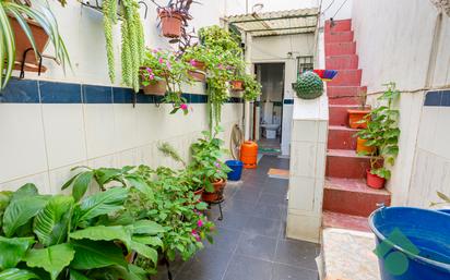 Casa adosada en venda en Algeciras amb Terrassa i Balcó