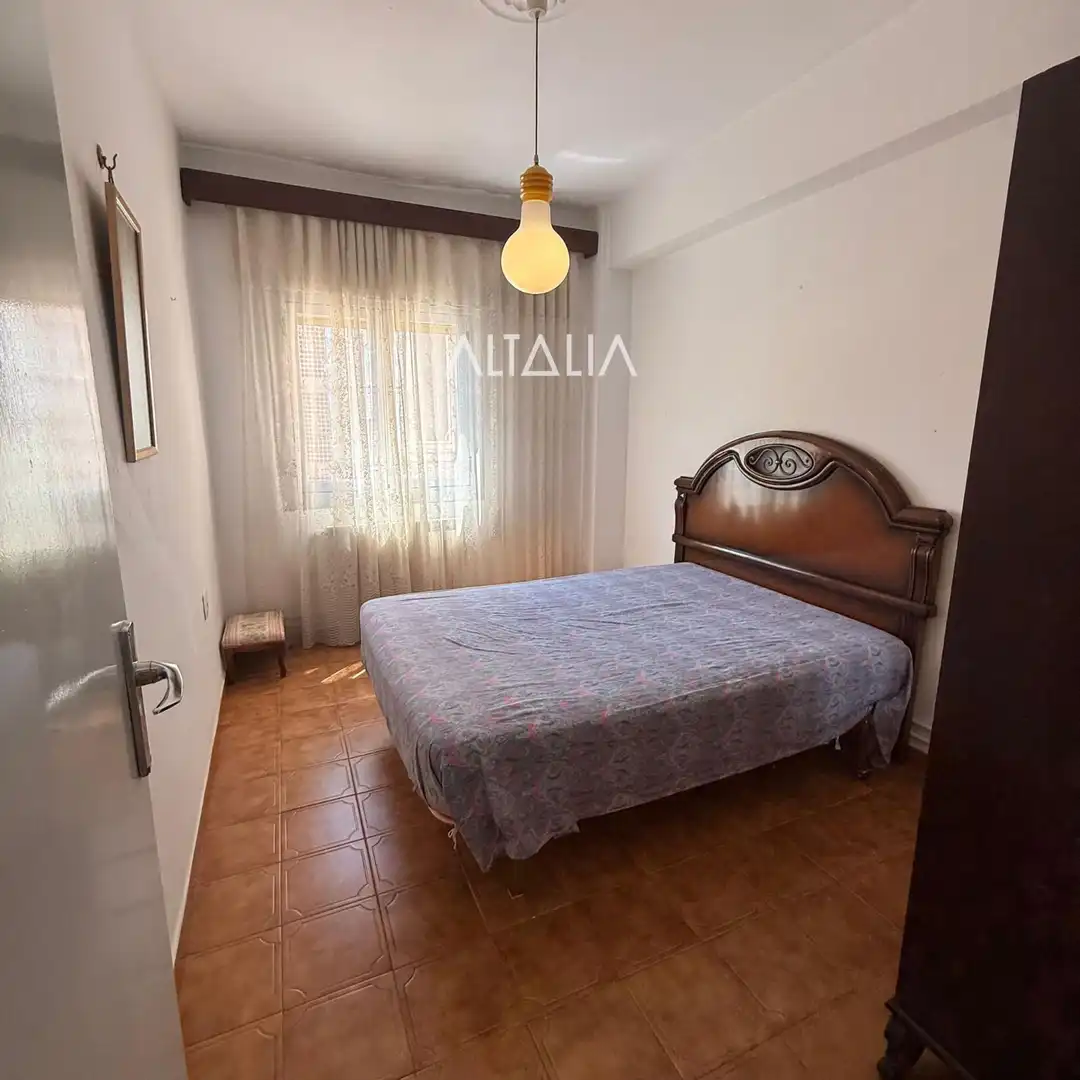 Bedroom of Flat for rent in Cuenca  with Heating and Storage room