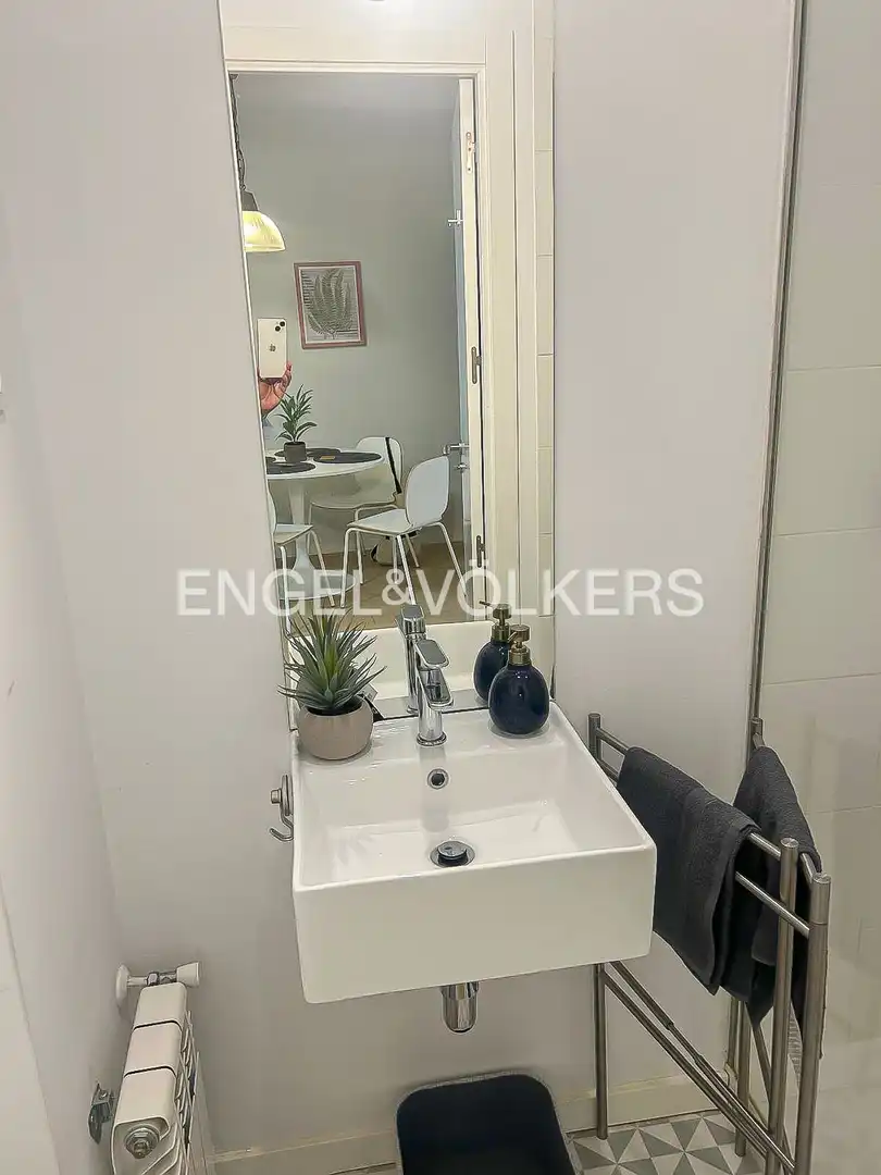 Bathroom of Flat for rent in Madrid  with Air Conditioner, Heating and Furnished