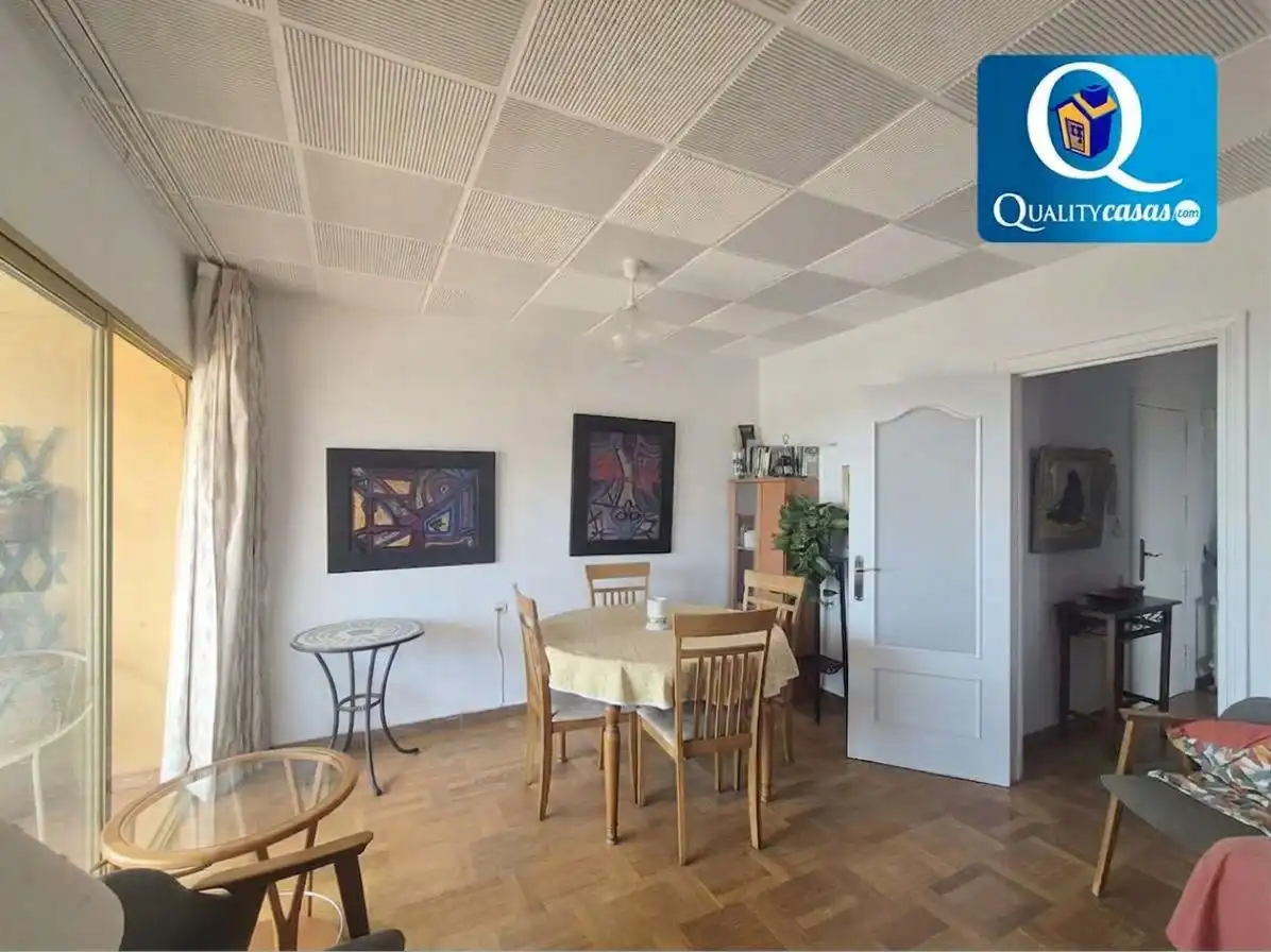 Apartamento en venta en Alicante / Alacant, Alicante