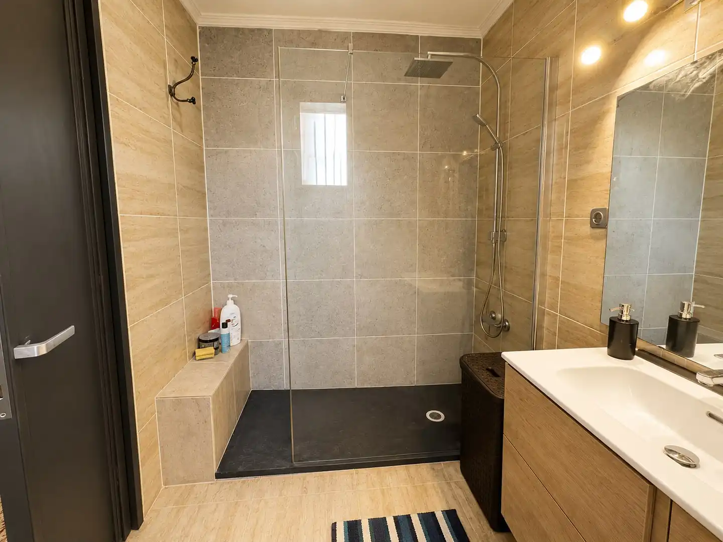Bathroom of Houses for sale in Santa Susanna  with Air Conditioner, Heating and Private garden