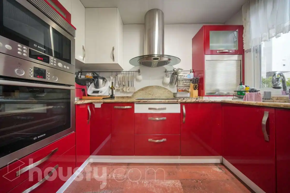 Cuina de Casa o xalet en venda en Rivas-Vaciamadrid amb Aire condicionat, Calefacció i Jardí privat