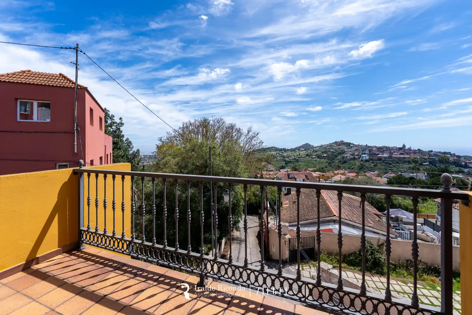 Balcony of Houses for sale in Santa Brígida  with Air Conditioner, Private garden and Terrace