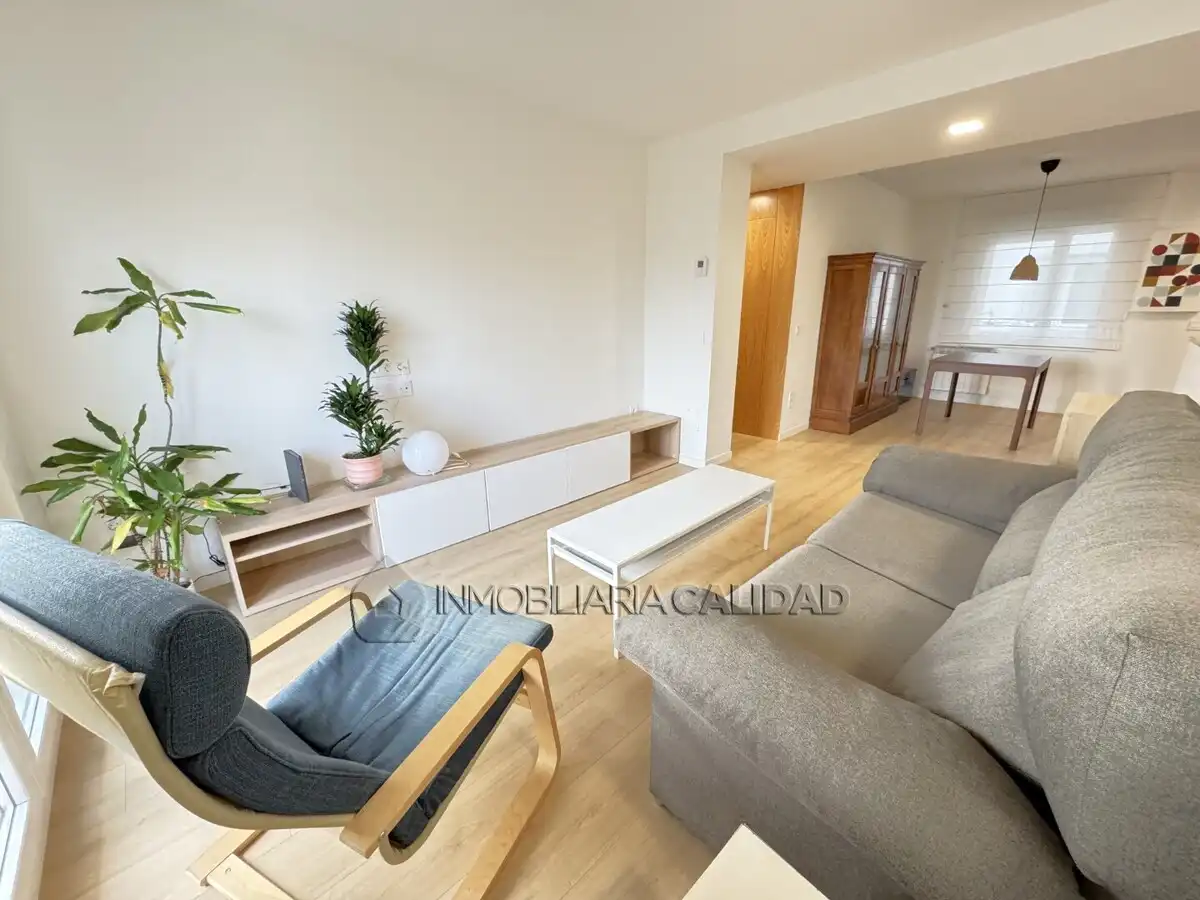 Living room of Flat for rent in Burgos  with Heating and Furnished
