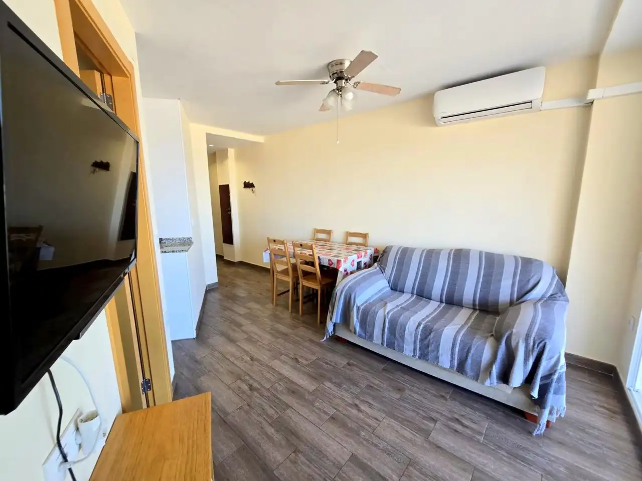 Sala d'estar de Apartament en venda en Gandia amb Aire condicionat, Terrassa i Moblat