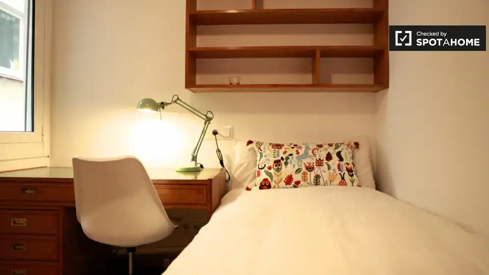 Zimmer in Sant Gervasi- Galvany
